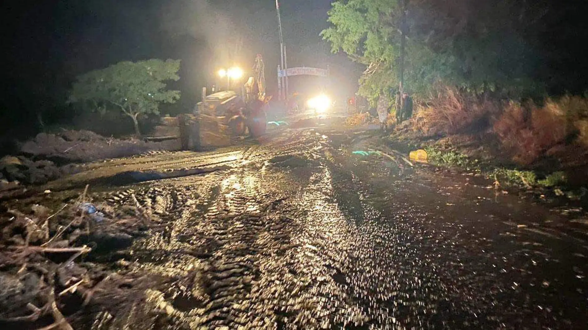 lluvia incomunica a poblaciones en huaquechula